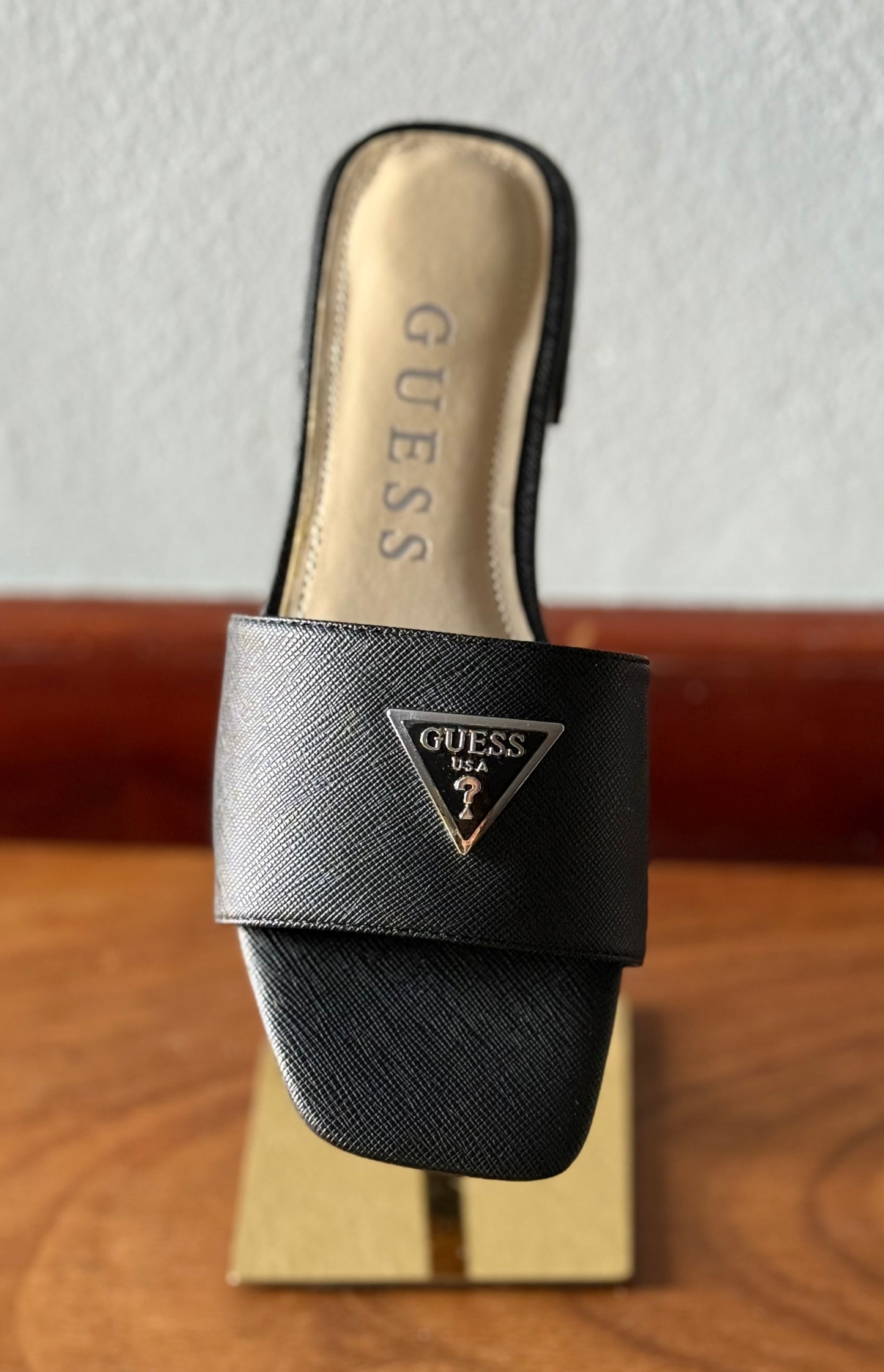 Sandalias Guess