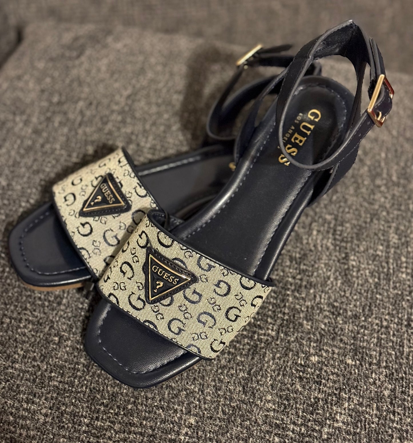 Sandalias Guess